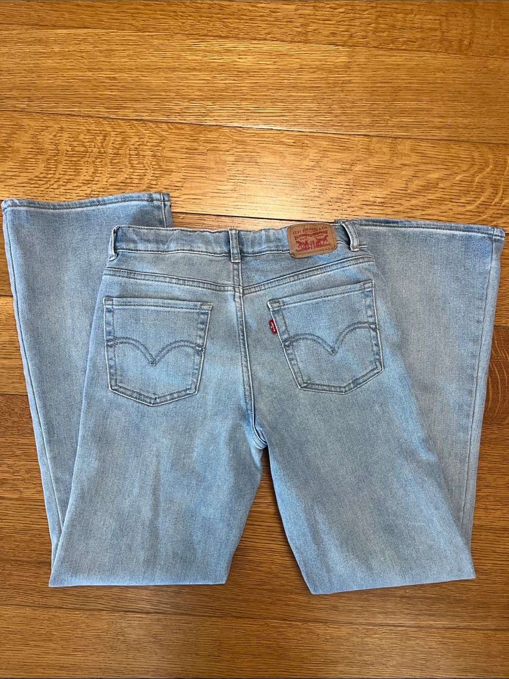 Levi's youth girls Light Wash flare Leg Jeans size 16